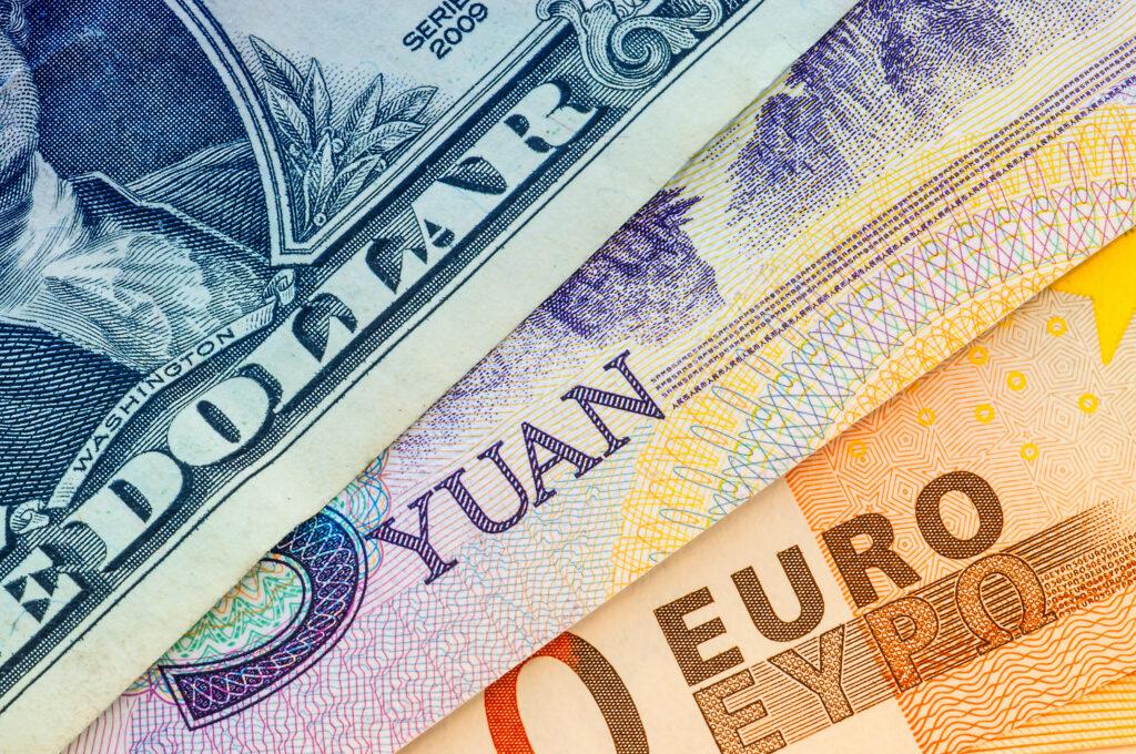 Dollar, yuan and euro notes