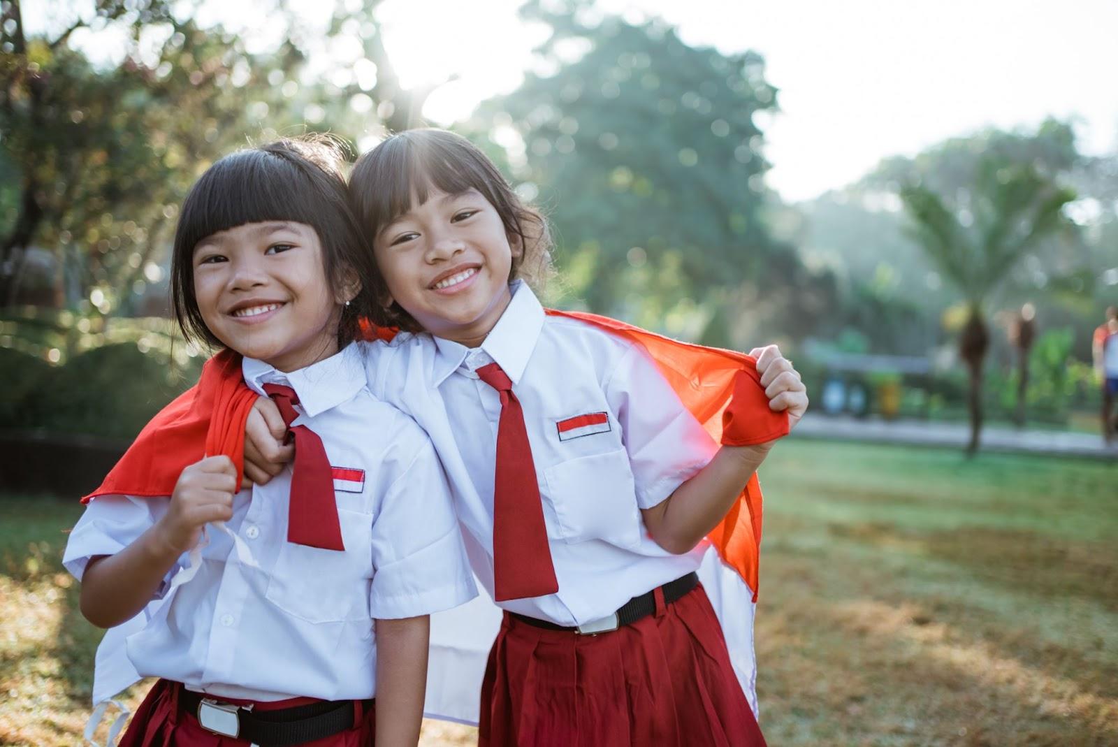 2 Indonesian school children.