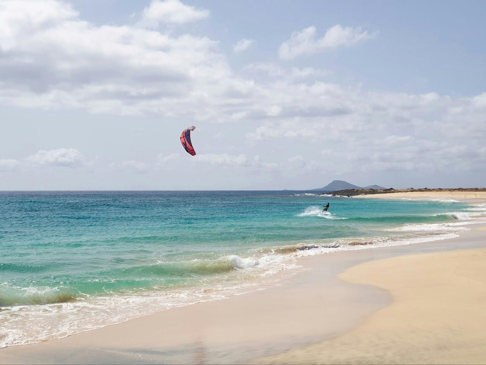 Kitesurfer Cape Verde ilsand of Sal
