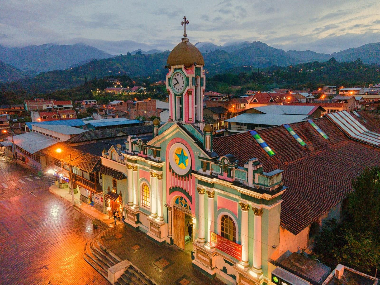 architecture, and building in Vilcabamba, Ecuador