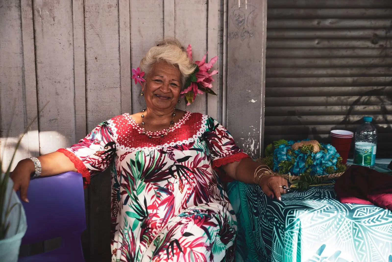 French polynesian woman in traditional dress